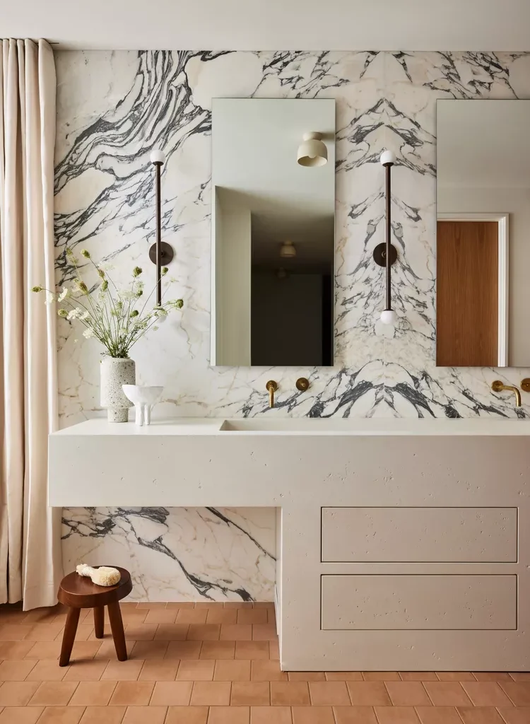 12-modern-bathroomideas-photo-by-nicole-franzen-design-by-sarah-sherman-samuel-2a6cc63edf94439ea79b6af0d5ff8d2b