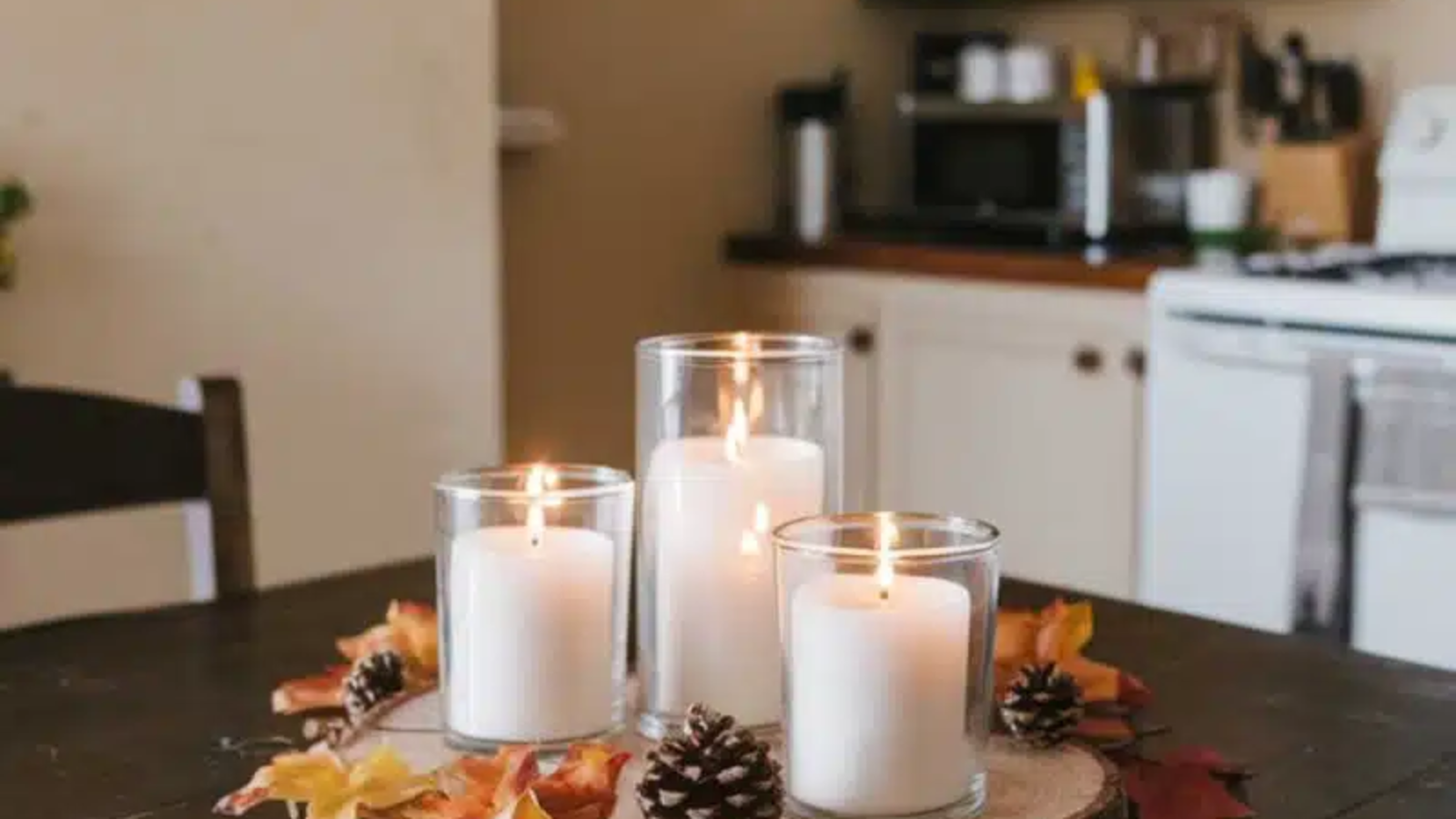 Kitchen Cozy Candle Centerpiece Ideas - Autumn Leaf & Pinecone Glow