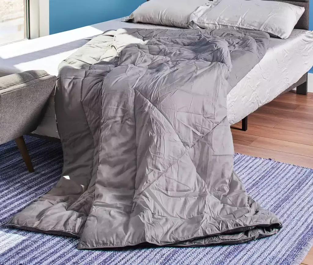 Tekamon Queen Comforter