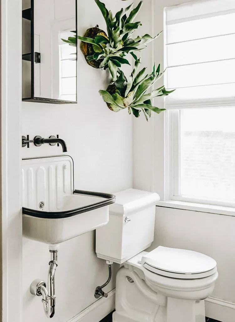 Cast iron enamel sink in retro bathroom - Becca Interiors