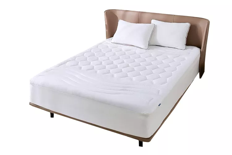 Bedsure quilted mattress pad fitted on a mattress