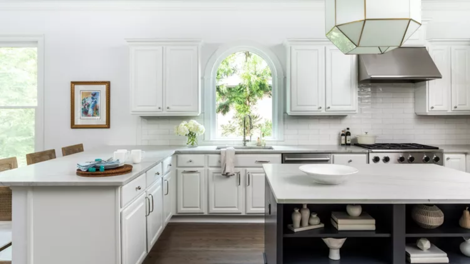 White and Gold Kitchen Ideas for a Luxe, Timeless Look
