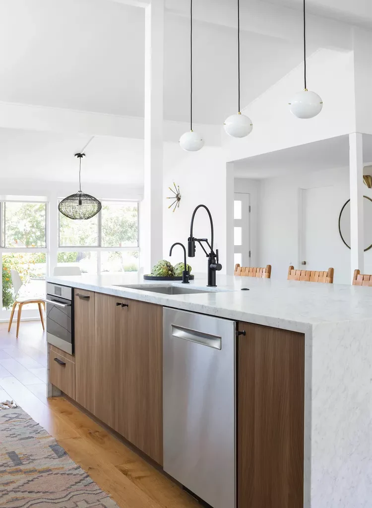 Minimalist Kitchen Ideas for a Simple, Stylish Space -Simple Kitchen Lighting