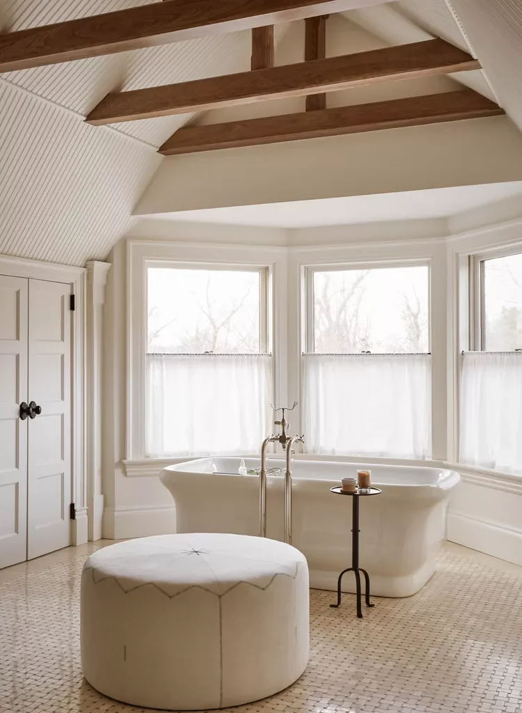  White Bathroom Ideas-14 Layer Lots of Different Textures