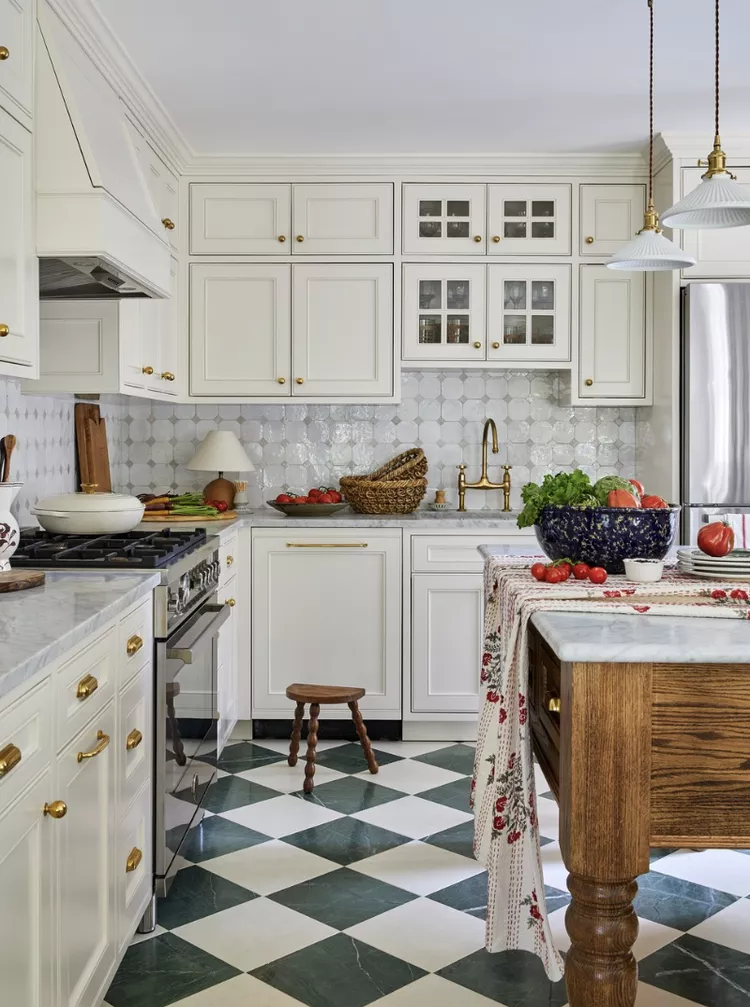 34 White and Gold Kitchen Ideas for a Luxe-17 Vintage-Inspired White and Gold Kitchen