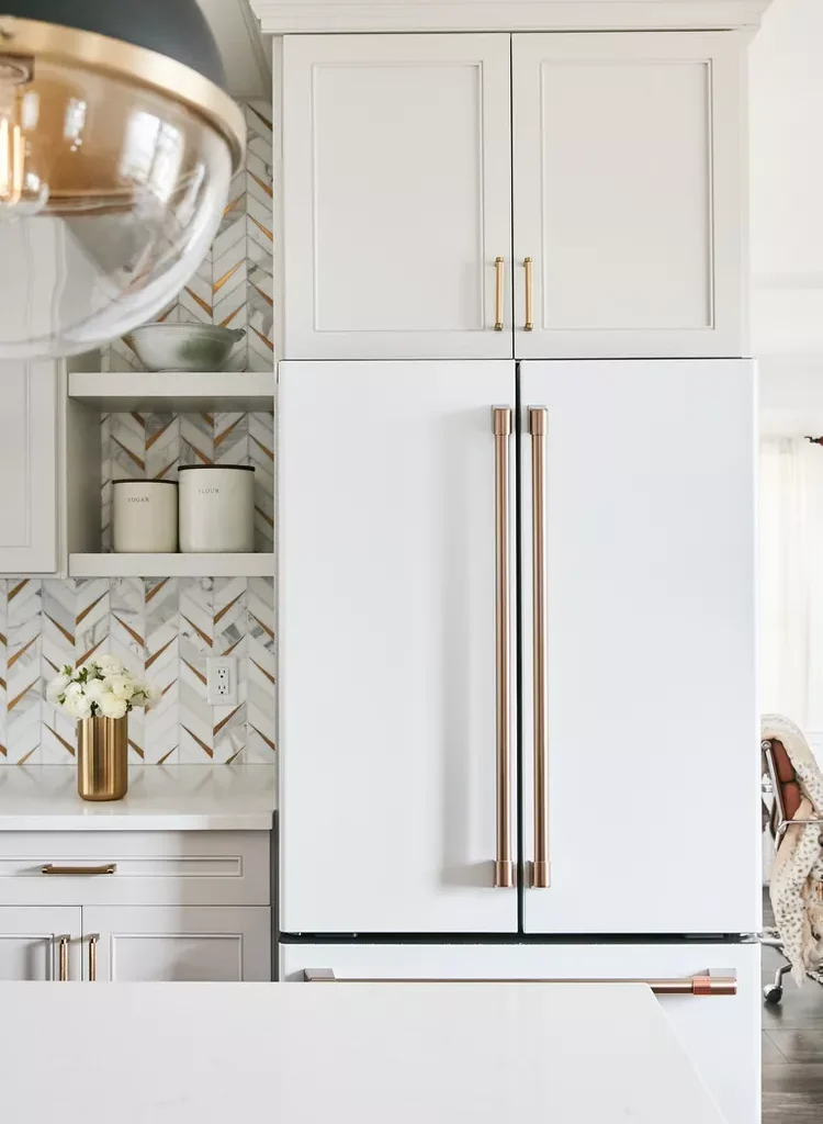 34 White and Gold Kitchen Ideas for a Luxe-02 White and Gold Coordinated Appliances