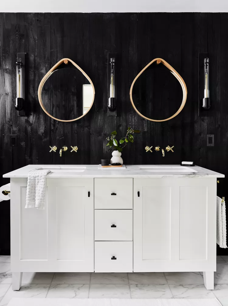 25 White and Gold Bathroom Ideas for a Luxe Look-23 Light Gold Contrasts