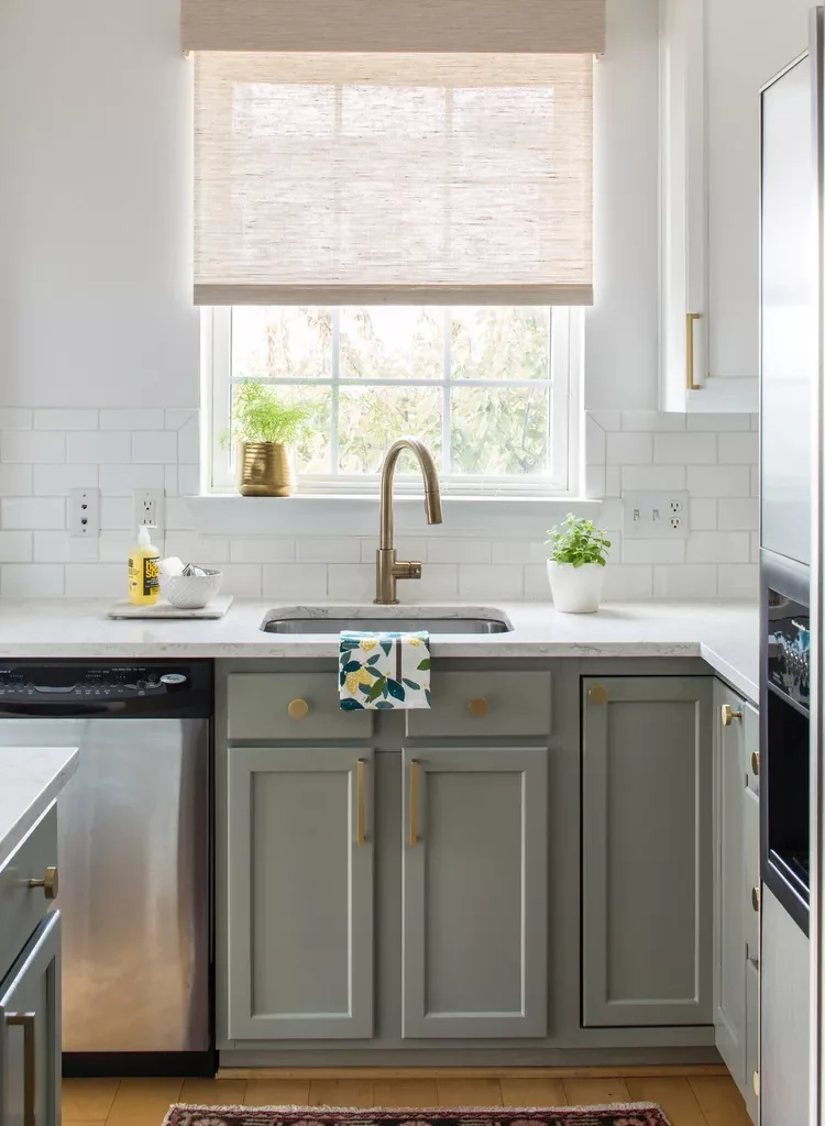 Minimalist Kitchen Ideas for a Simple, Stylish Space -Minimalist Kitchen Accessories