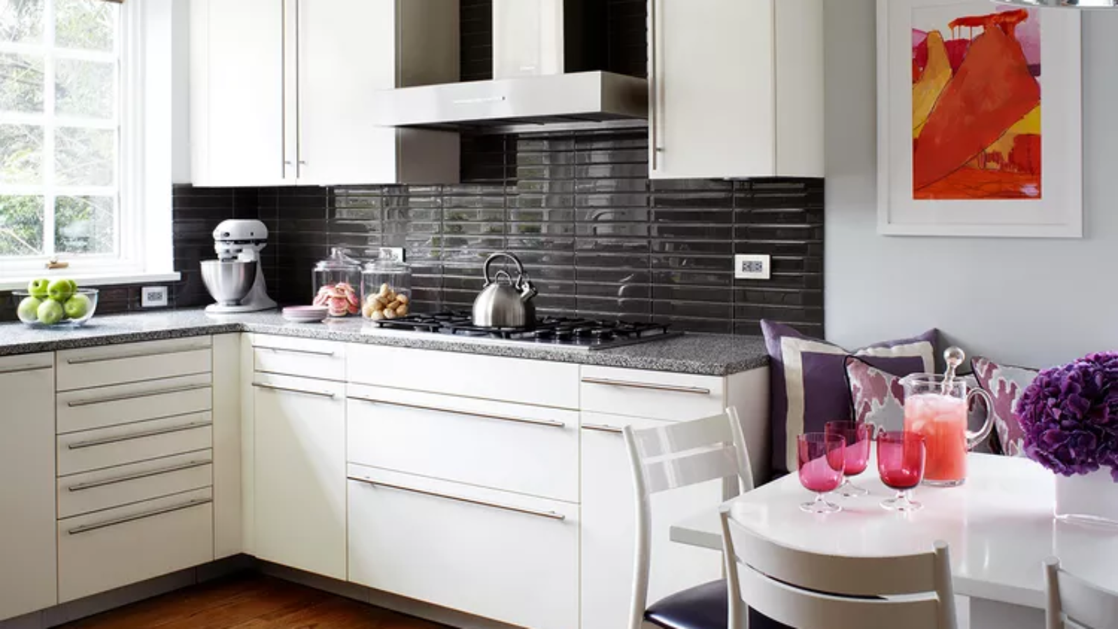 Minimalist Kitchen Ideas for a Simple, Stylish Space