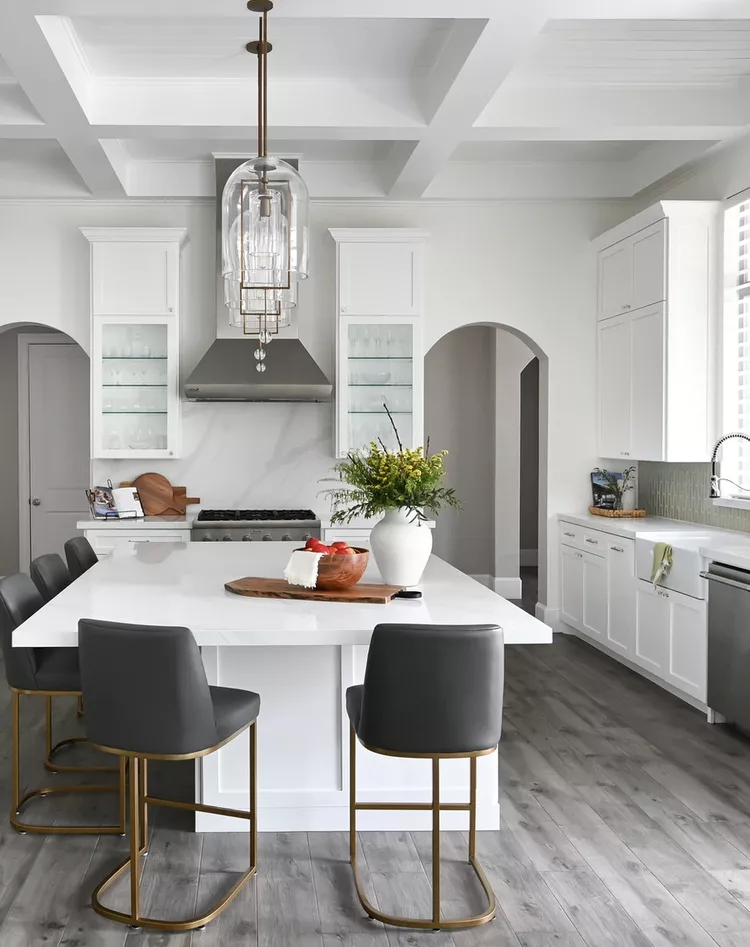 34 White and Gold Kitchen Ideas for a Luxe-04 White and Gold Kitchen With Mixed Metals