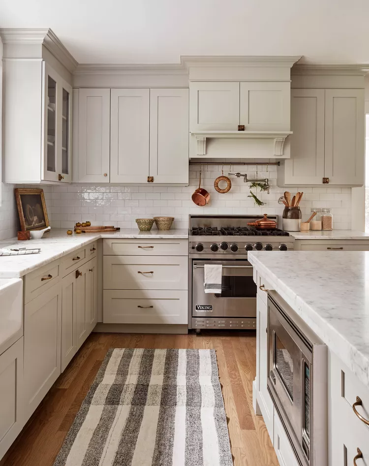 34 White and Gold Kitchen Ideas for a Luxe-31 Classic White and Gold Kitchen