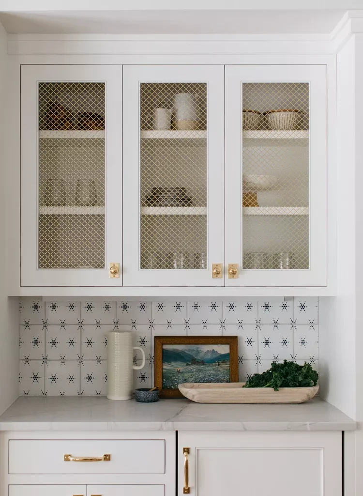 34 White and Gold Kitchen Ideas for a Luxe-29 Pick a Patterned Tile