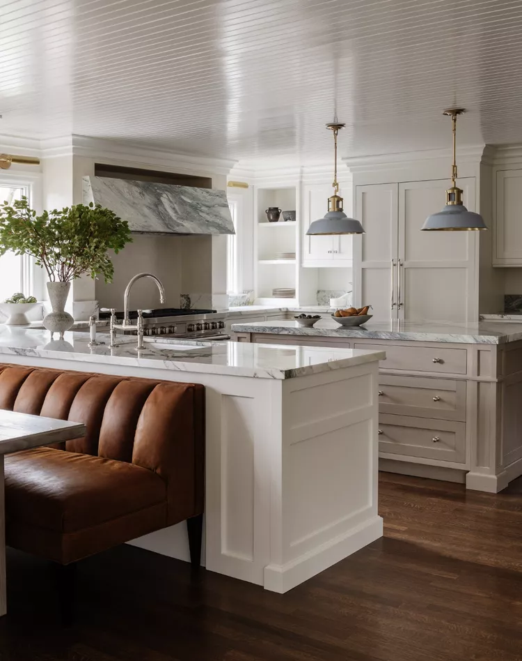 34 White and Gold Kitchen Ideas for a Luxe-30 Balance With Dark Hardwood