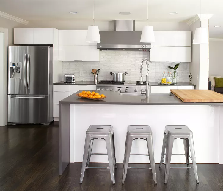 Minimalist Kitchen Ideas for a Simple, Stylish Space -Metallic Details