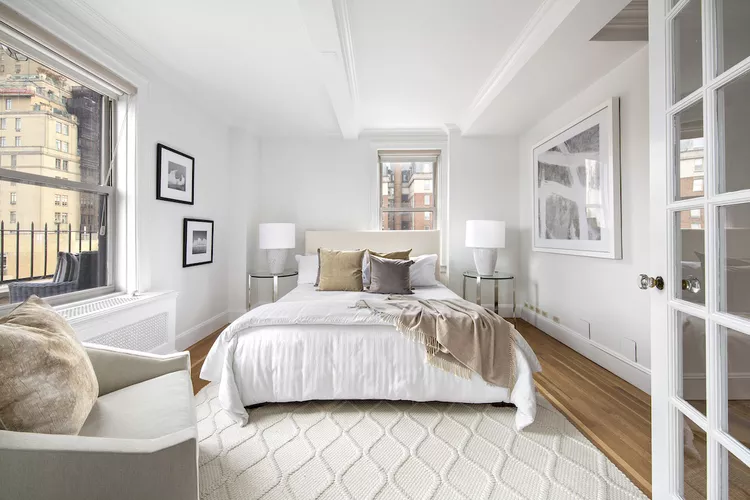 Find Clear Furniture