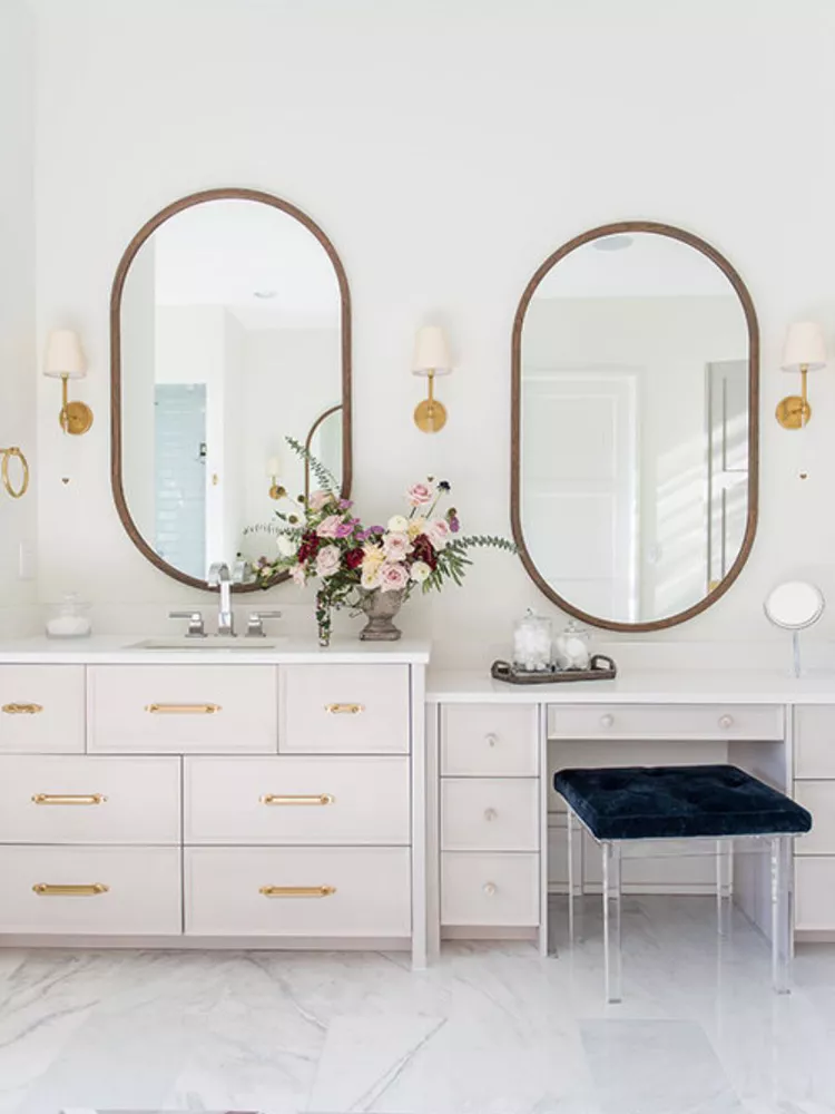 25 White and Gold Bathroom Ideas for a Luxe Look-08 Matching Pulls and Lamps